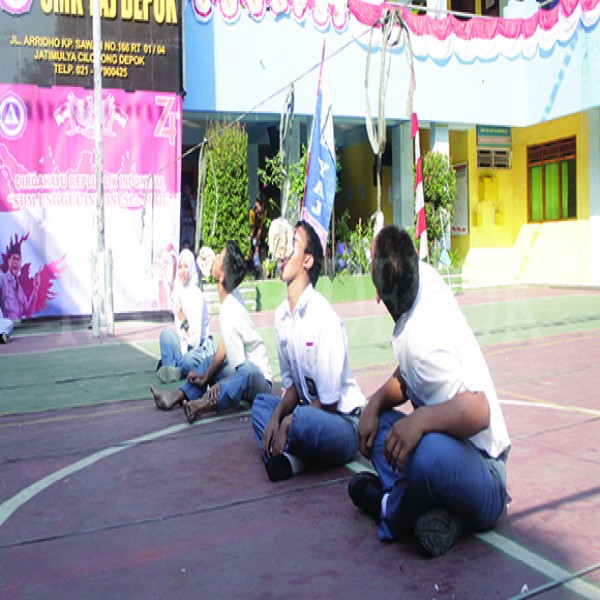 KEGIATAN LOMBA 17 AGUSTUS 2019 SMK YAJ DEPOK